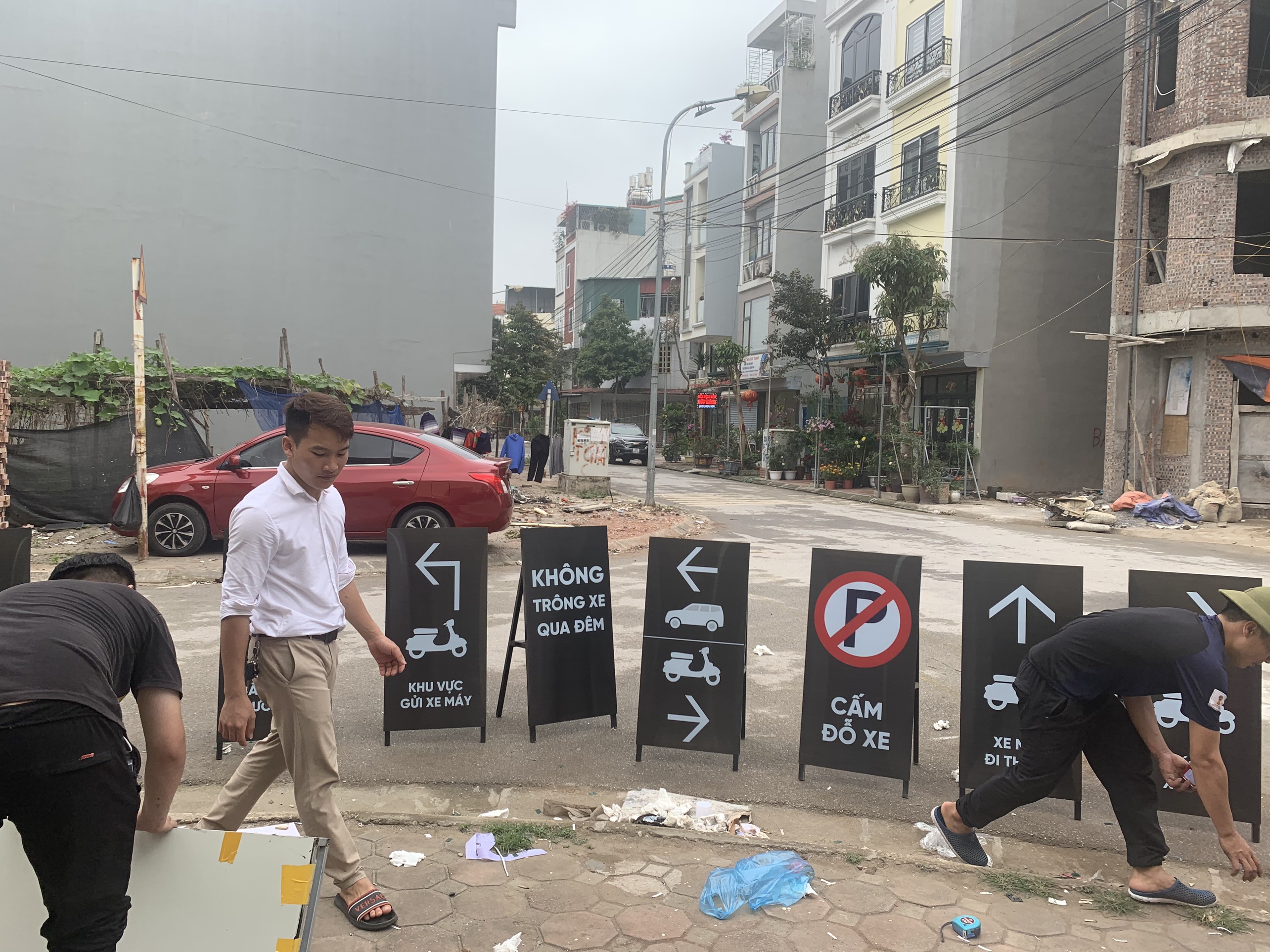 Làm biển chỉ dẫn tại Hà Nội - Quảng cáo Việt Phát 